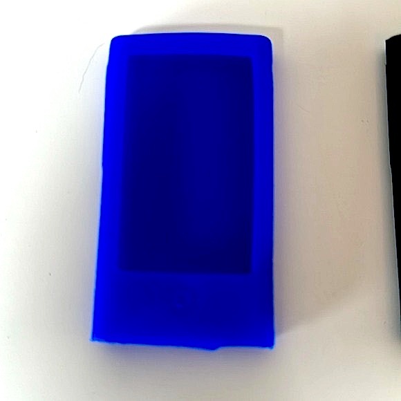 NWOT! 5  Rubber IPod Cases - Picture 2 of 4